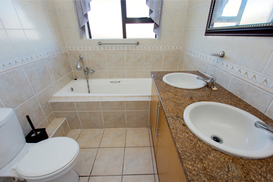 7 Bedroom Property for Sale in Myburgh Park Western Cape